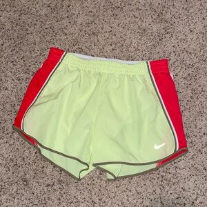 Nike - tempo shorts size medium
Light neon yellow with red sides